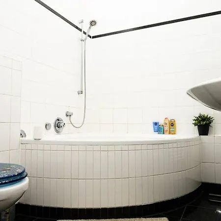 Full House - Prime - Wifi Inkl Leipzig